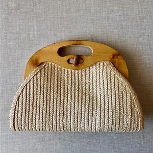 Vintage 1980 straw purse with wood handle by Holiday Fair